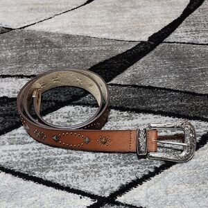 WESTERN STUDDED BROWN LEATHER ORNATE SILVER BUCKLE BELT